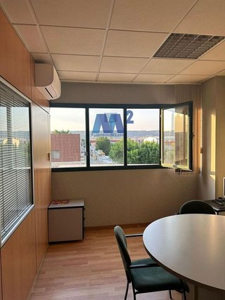 Nave industrial en venta en La Estación en Azuqueca de Henares