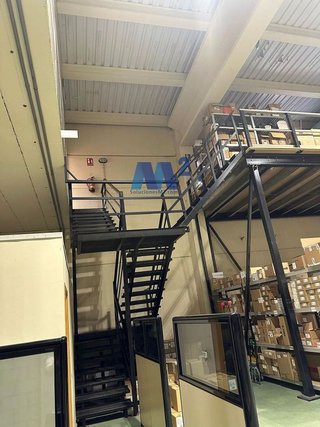 Nave industrial en venta en La Estación en Azuqueca de Henares