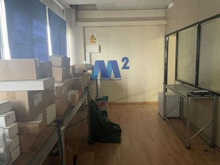 Nave industrial en venta en La Estación en Azuqueca de Henares