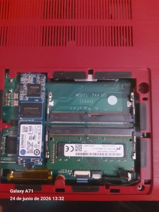 Acer Aspire E15 Rojo i5 7200U,8GB de ram LEER