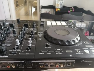 Controlador DJ Pioneer DDJ-800 Negro