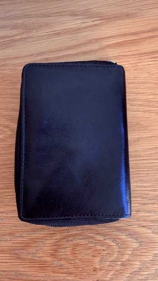 Cartera de piel autentica negra con cremallera