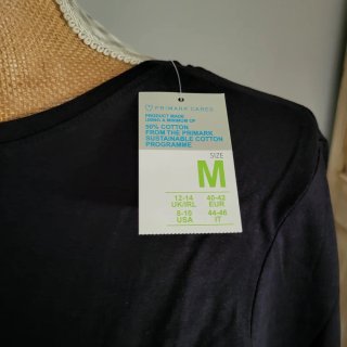 Camiseta manga larga azul marino T. M con etiqueta