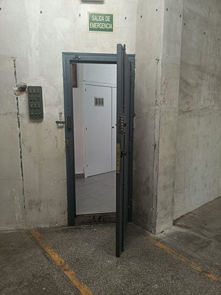 Local comercial en alquiler en Gavarra en Cornellà de Llobregat