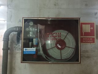 Local comercial en alquiler en Gavarra en Cornellà de Llobregat