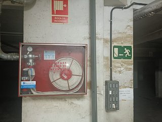 Local comercial en alquiler en Gavarra en Cornellà de Llobregat