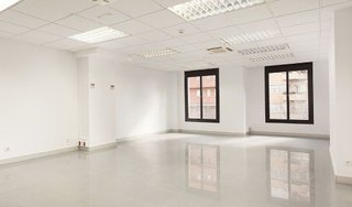 Oficina en alquiler en Sants-Badal en Barcelona