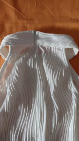 Body blanco elegante cuello halter