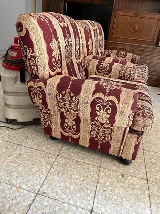 Sofá y 2 sillones a juego