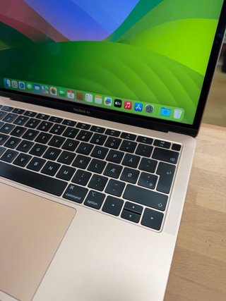 MacBook Air 2019 13” i5 8GB RAM 256GB SSD