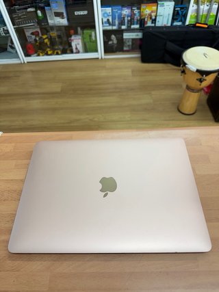 MacBook Air 2019 13” i5 8GB RAM 256GB SSD