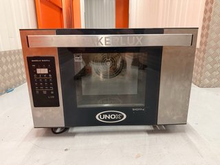 Horno Profesional Unox XEFT-03HS-ELDV-1A