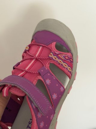 Sandalias niña Quets