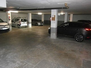 Garaje en venta en Centre en Badalona