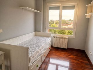 Piso en alquiler en Valdenoja - La Pereda en Santander
