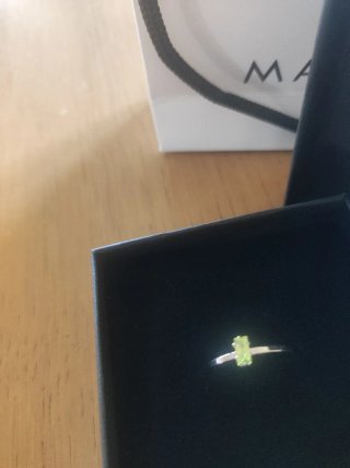Anello Marlù con pietra verde