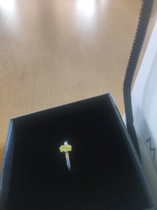 Anello Marlù con pietra verde
