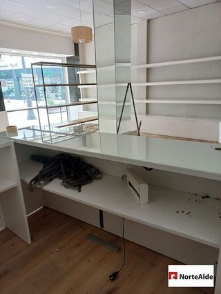 Local comercial en alquiler en Centro - Desierto - Arrontegi en Barakaldo