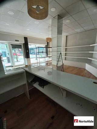 Local comercial en alquiler en Centro - Desierto - Arrontegi en Barakaldo