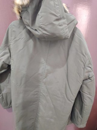 Chaquetón verde talla XL con forro naranja