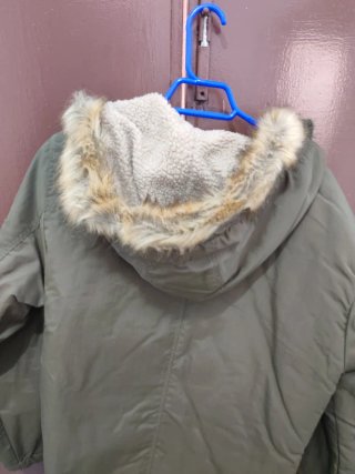 Chaquetón verde talla XL con forro naranja