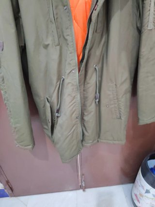 Chaquetón verde talla XL con forro naranja