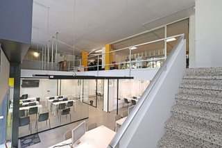 Local comercial en alquiler en Gavarra en Cornellà de Llobregat