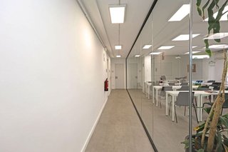 Local comercial en alquiler en Gavarra en Cornellà de Llobregat