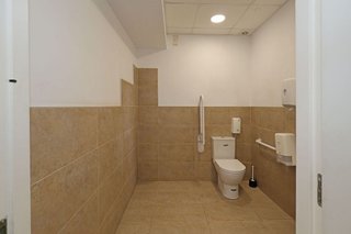 Local comercial en alquiler en Gavarra en Cornellà de Llobregat