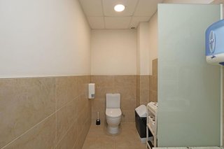 Local comercial en alquiler en Gavarra en Cornellà de Llobregat