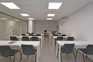 Local comercial en alquiler en Gavarra en Cornellà de Llobregat