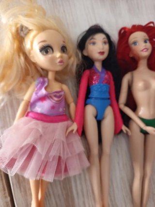 Lote 3 muñecas: Mulan, Ariel y otra