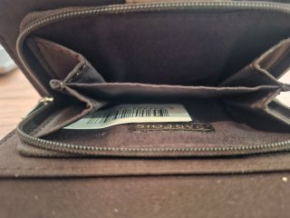 Cartera con diseño marino y borde geométrico