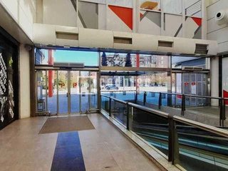 Local comercial en venta en La Serna en Fuenlabrada