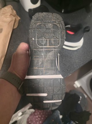 Zapatillas Nike Air Negras y Blancas talla 34