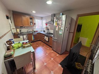 Casa adosada en venta en La Paz en Villena