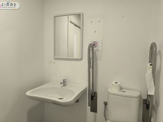 Oficina en alquiler en Les Tres Torres en Barcelona