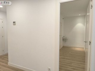 Oficina en alquiler en Les Tres Torres en Barcelona