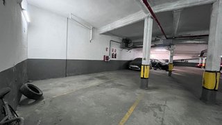 Garaje en alquiler en Valdeacederas en Madrid