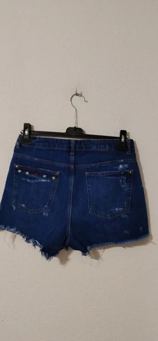 Shorts vaqueros azules con parches