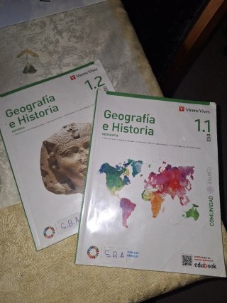 Colección de libros de texto 1°ESO