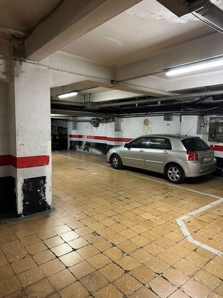 Garaje en venta en El Raval en Barcelona
