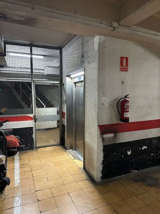 Garaje en venta en El Raval en Barcelona