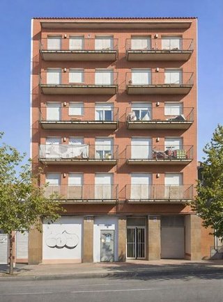 Local comercial en alquiler en Les Arenes - La Grípia  Can Montllor en Terrassa