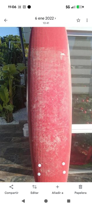Tabla de surf roja