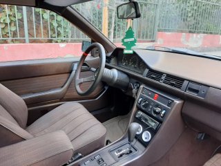 Mercedes-Benz Clase E 1989