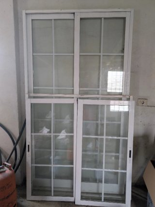 Ventana y balconera corredera blanca