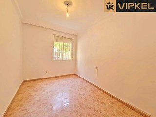 Piso en alquiler en Polígonos - Recinto Ferial Cortijo de Torres en Málaga