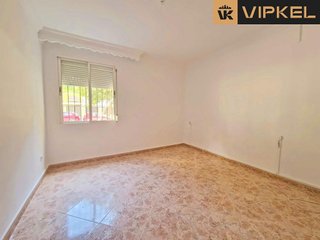 Piso en alquiler en Polígonos - Recinto Ferial Cortijo de Torres en Málaga
