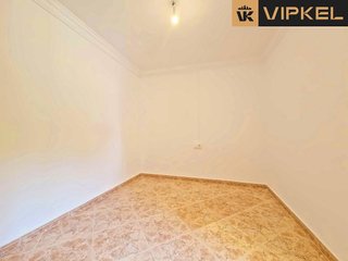 Piso en alquiler en Polígonos - Recinto Ferial Cortijo de Torres en Málaga